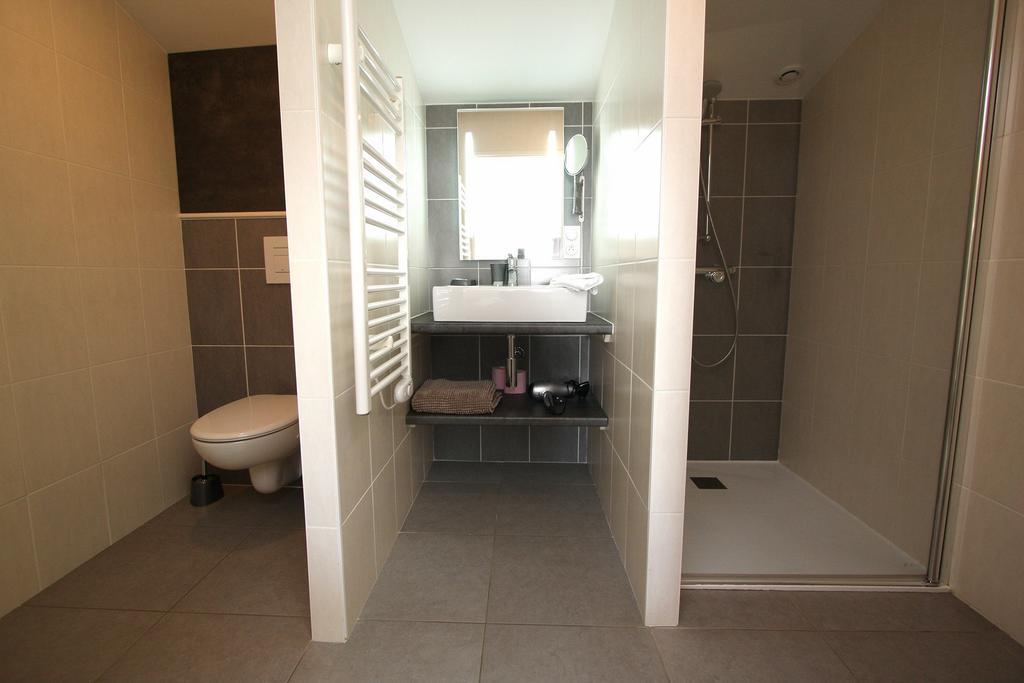Domaine De La Courillere Bed & Breakfast Le Boupere Bagian luar foto