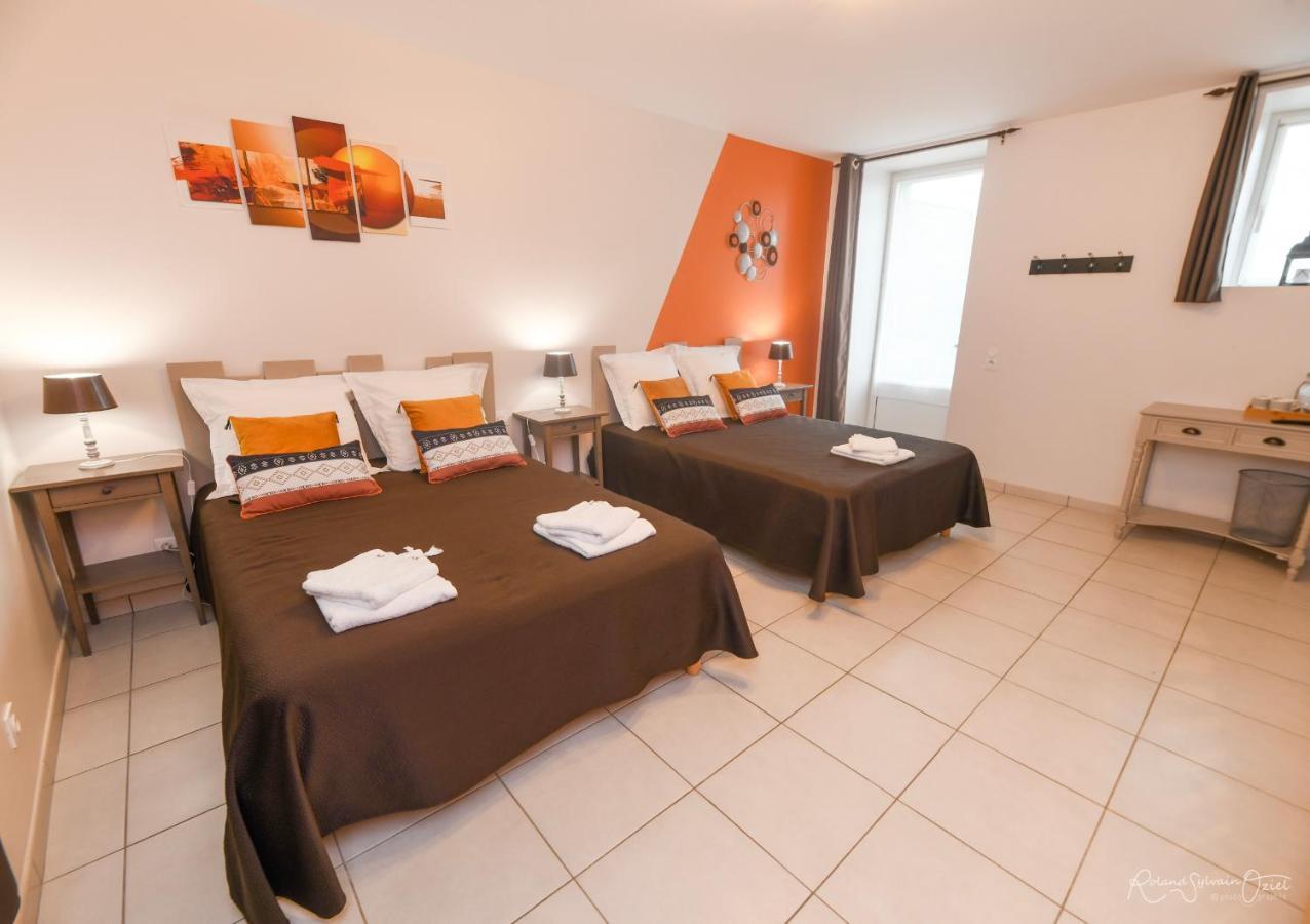 Domaine De La Courillere Bed & Breakfast Le Boupere Bagian luar foto